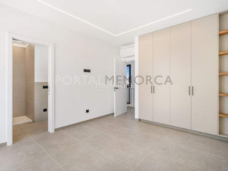 Foto b36e63e9-3ccf-4c04-b32a-10014a5ef74e. Xalet amb piscina a Cala Blanca Ciutadella de Menorca