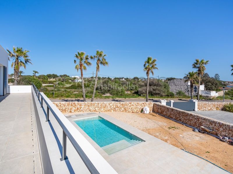 Foto f62c3869-cc89-47bb-9fdb-1bbf5424a11d. Xalet amb piscina a Cala Blanca Ciutadella de Menorca