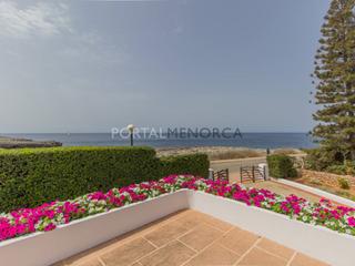 Xalet a Binibèquer. Gran chalet con vistas al mar junto la playa de binibeca