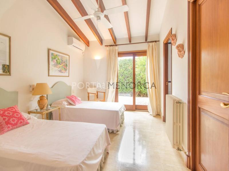 Foto f4f791ee-b149-436f-83e1-da56bad77749. Chalet avec chauffage parking piscine dans Binibèquer Sant Lluís