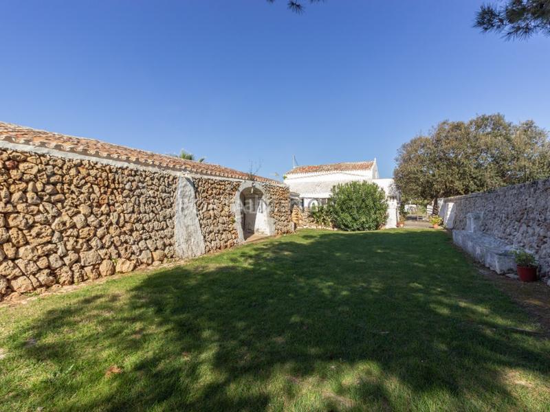 Foto 4d62b31a-f185-4c58-b8e2-12e18b1c40c9. Masía en santa rita pol 2 parcela 40 casa de campo con piscina en venta , menorca en Sant Lluís