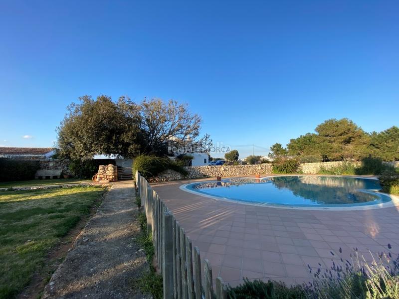 Foto 7b681bd2-e930-4b24-8932-da1a5131276d. Masía en santa rita pol 2 parcela 40 casa de campo con piscina en venta , menorca en Sant Lluís