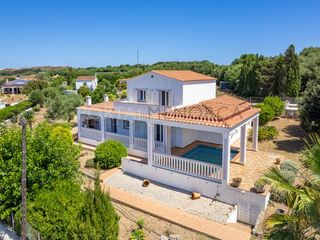 Masia a Alaior Poble. Cómoda casa de campo con piscina en la argentina
