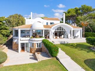 Chalet  N/a. Chalet en primera línea de mar en son xoriguer