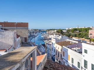 Casa en Ciutadella. Casa en el casco antiguo de ciutadella con vistas al puerto de c