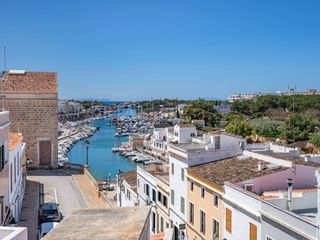 Casa a Ciutadella. Encantadora casa de 134 m para reformar en el casco histórico de