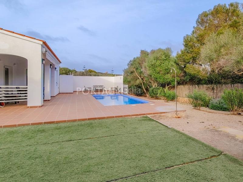 Foto 0324ea3e-081b-4f66-b69e-ba7092a563a0. Chalet  con piscina en venta en binibeca nou en Sant Lluís