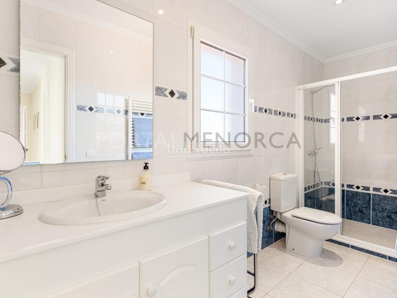 Foto 534b1d64-401f-4e4f-9d61-a7d785e665d0. Xalet amb calefacció aparcament piscina a Port d´Addaia Es Mercadal