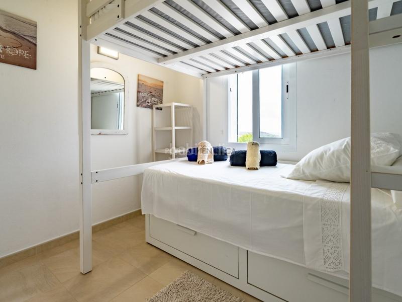 Foto c08847ee-b5ad-466e-89d0-ccbeb33be141. Piccolo appartamento in avenida port d'addaia 347 in Es Mercadal