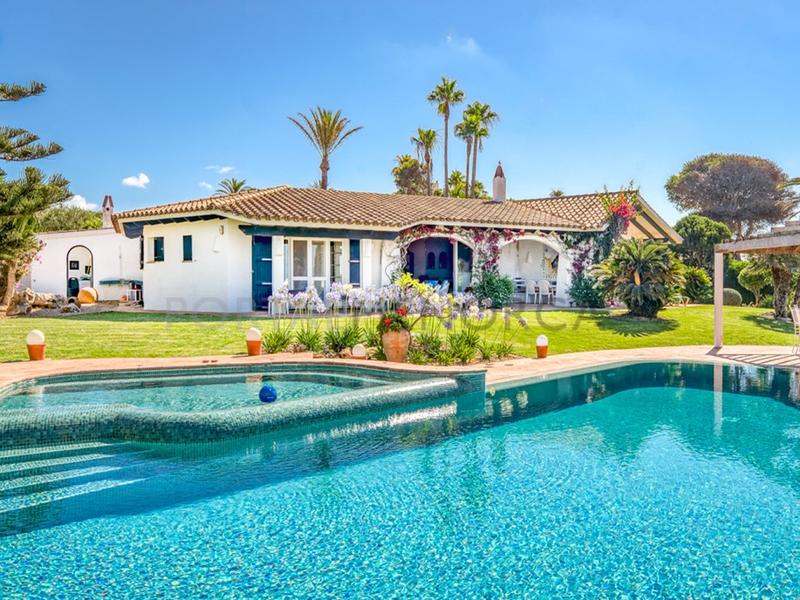 Foto d06a8519-b763-499b-8e9f-0c1c9df1a516. Chalet privacidad con vistas al mar en binidali en Maó