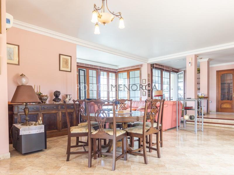 Foto bc0ab16e-d5f2-421b-8887-833a46ecc637. Chalet casa en primera linea con vistas al puerto de mahon en Es Castell