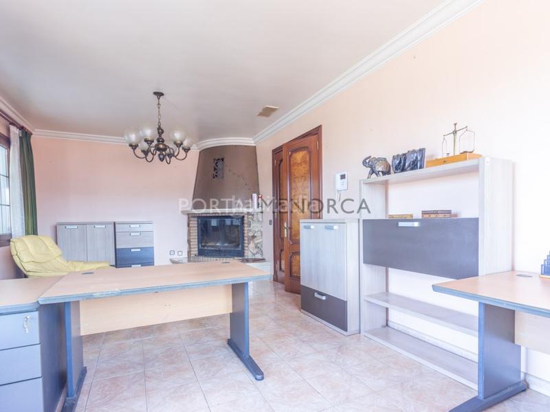 Foto df2fa594-7df4-4618-ad78-2b57f431761c. Chalet casa en primera linea con vistas al puerto de mahon en Es Castell