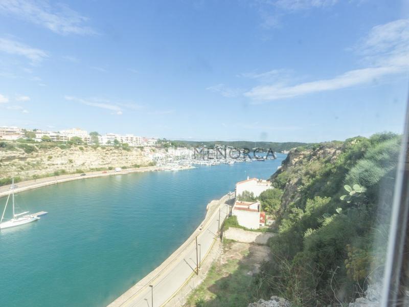 Foto fb1aa628-6108-4dc8-844c-b54a0c01b643. Chalet casa en primera linea con vistas al puerto de mahon en Es Castell