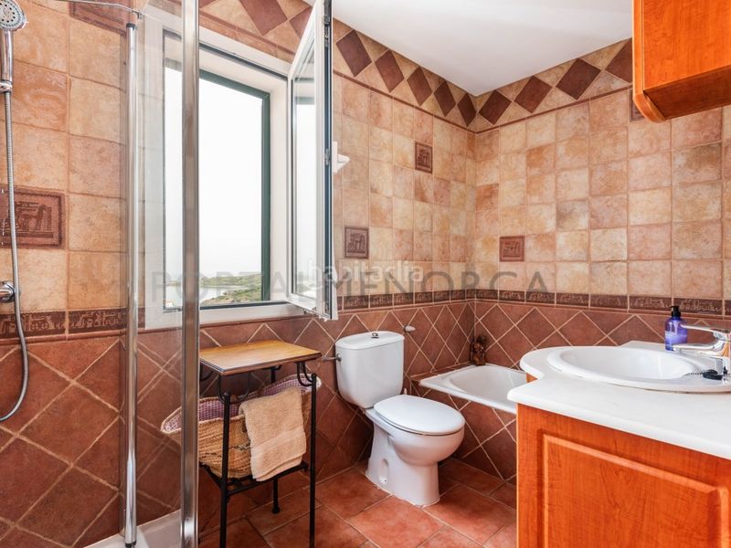 Foto ddd2d07f-e53d-43f0-bbac-d748d8838d89. Xalet amb calefacció aparcament piscina a Port d´Addaia Es Mercadal
