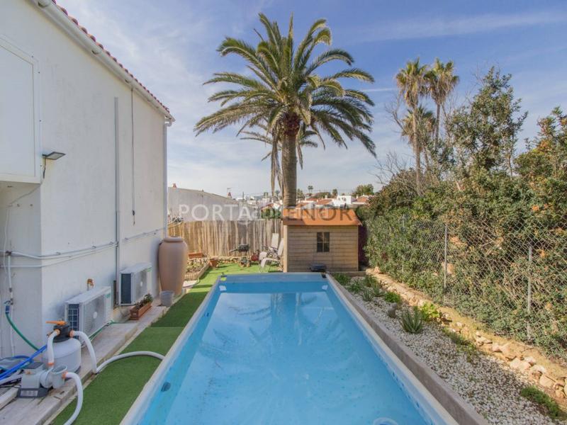 Foto 0005edc0-1d61-40b9-95d7-08c46c68d90f. Apartament amb piscina a Biniancolla-Punta Prima Sant Lluís