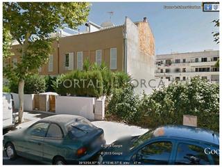 Terreny residencial a Febrer i cardona 47. Solar edificable en centro de maó
