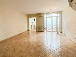 Haus in Centre Històric. Casa reformada con patio en mahon