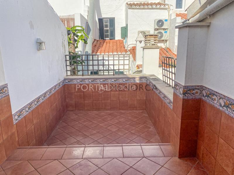 Foto 87afb0e8-b8ae-436c-92a2-4ab2dc4d1bfe. Casa  reformada con patio en mahon en Centre Històric Maó