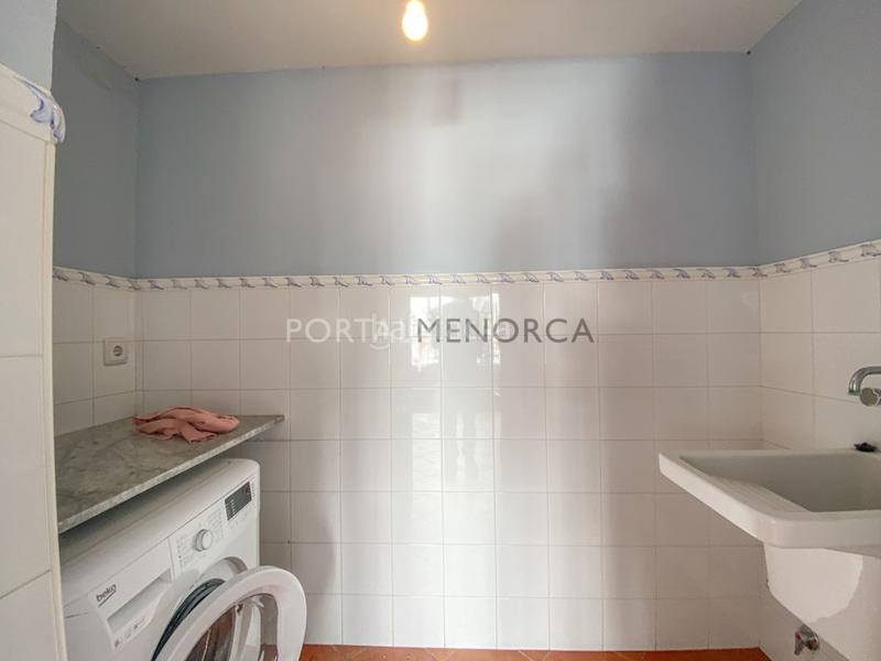 Foto d206dedc-bb86-4e1b-af15-f4a45435d25c. Casa  reformada con patio en mahon en Centre Històric Maó