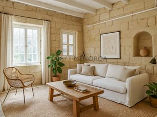 Casa en Calle esglesia 12. Casa con cochera y patio para reformar en el centro histórico de