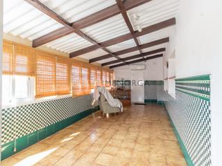 Haus in Ronda maó s/n. Casa en primera planta con huerto y garaje