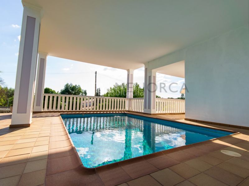 Foto 0d81f4a4-bb00-4967-b0bd-2f6b6b6491a5. Masia amb aparcament piscina a Alaior poble Alaior