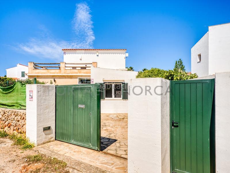 Foto c08fbffd-d4ca-40e0-9f68-a122d22ac0c0. Chalet moderno chalet con piscina en la costa sur de menorca en Sant Lluís