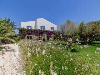 Masia a Sant Lluís-S´Ullestrar-Torret. Casa de campo con piscina en venta cerca de sant lluís