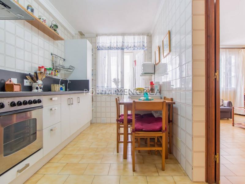 Foto 30dfa761-2541-4584-adf6-63d454c55700. Piso amplio piso en venta en Es Castell Es Castell