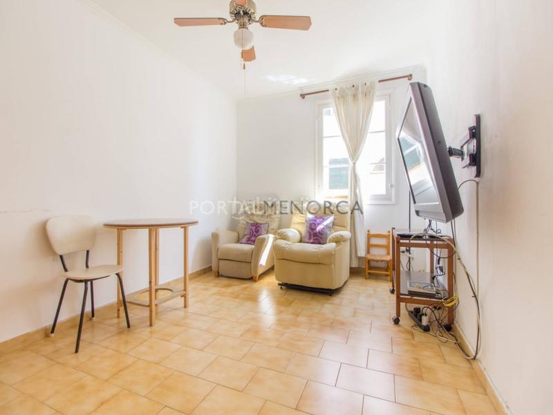 Foto b35973f0-4095-4845-8d68-961120b33e30. Piso amplio piso en venta en Es Castell Es Castell