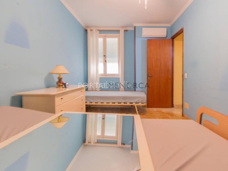 Foto bb1d36e0-eeaf-4acf-bfc8-9187ed10d3c2. Piso amplio piso en venta en Es Castell Es Castell