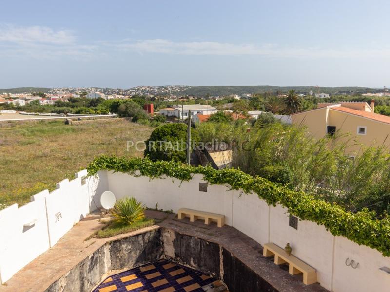 Foto bd0b08f0-3add-45bc-9687-5929f375b699. Masía encantadora casa de campo con piscina, cuevas y vistas panorámicas en Es Castell