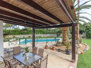 Chalet à Calle biniatap de; ur son vilar 3. Casa con jardin y piscina en son vilar es castell