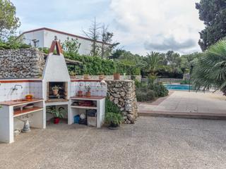 Chalet à Calle biniatap de; ur son vilar 3. Casa con jardin y piscina en son vilar es castell