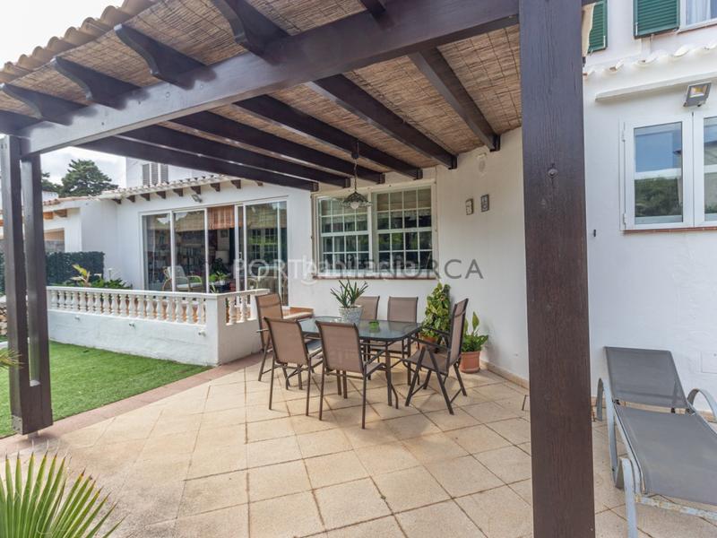 Foto ad81697b-b4a1-4681-ba66-b730cdb2dca3. Chalet en calle biniatap de; ur son vilar 3 casa con jardin y piscina en son vilar en Es Castell