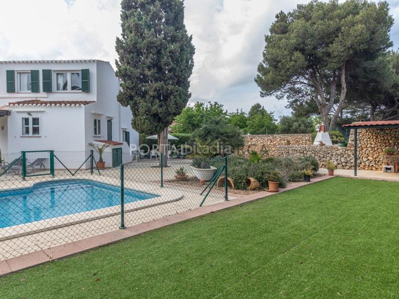 Foto f3508c42-97d7-4264-bf1e-ab1841587fbf. Chalet en calle biniatap de; ur son vilar 3 casa con jardin y piscina en son vilar en Es Castell