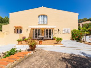 Masia a Es Mercadal Poble. Estupenda casa de campo con terreno en es mercadal