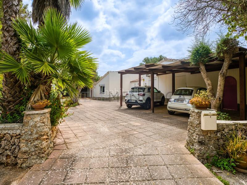 Foto 1333a314-4c5a-4ab6-8e77-e3e065cf0687. Chalet encantadora villa en una zona residencial tranquila en binixica en Maó