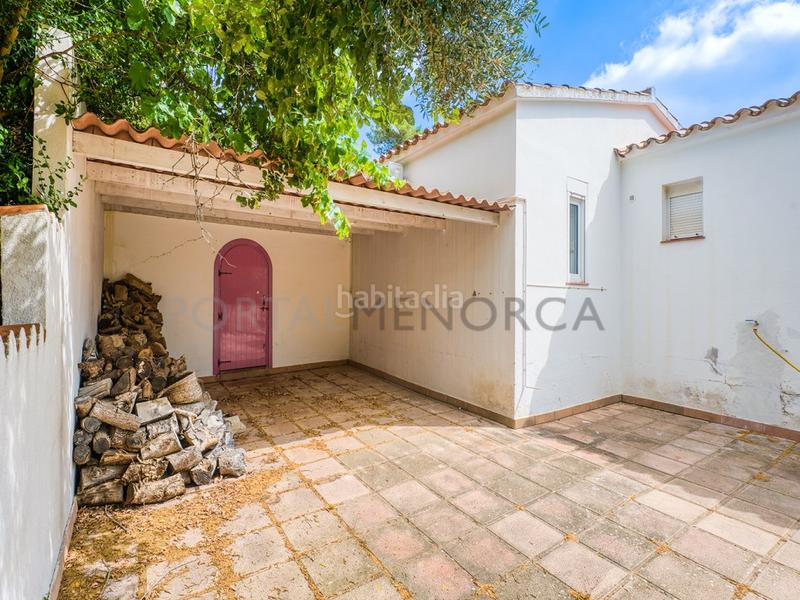Foto 2e8a9e2c-c2ec-44cf-844b-51f0f25a4d37. Chalet encantadora villa en una zona residencial tranquila en binixica en Maó