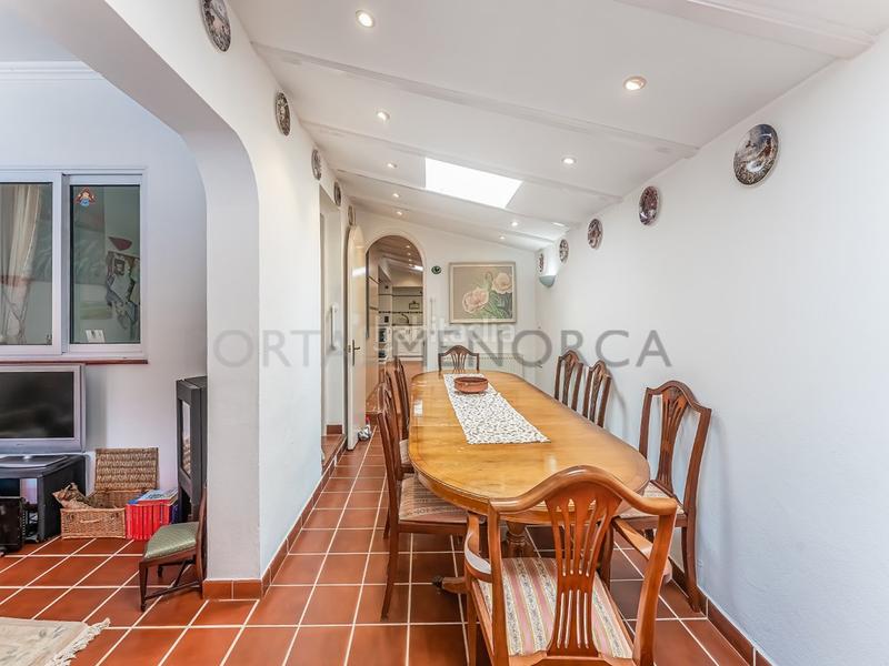 Foto aa42a66c-77b1-4548-b06b-852fb7e2072a. Chalet encantadora villa en una zona residencial tranquila en binixica en Maó