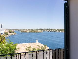 Appartement à Es Castell. Piso en es castell con vistas al puerto de mahón y acceso direct