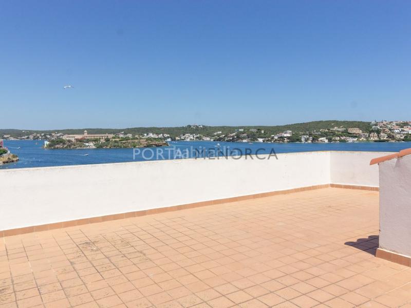 Foto 27f1cd17-29ef-4e4a-b8ac-16cda7b0713b. Piso  con vistas al puerto de mahón y acceso directo al mar en Es Castell