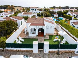 Chalet in Cala d´En Bosch-Serpentona. Chalet con licencia turística en cap dartrutx