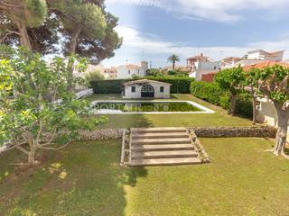 Chalet in Tanques del Carme-Fort de l´Eau. Amplio chalet con jardín, piscina y múltiples terrazas  ideal pa