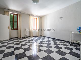 Casa in Calle santa rosa 22. Casa en planta primera con entrada independiente en calle tranqu