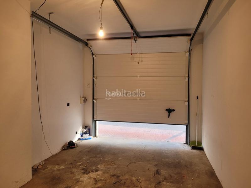 Foto 543f7aee-5b20-47e9-9832-a385de3d62c5. Parking coche en calle bonaire 34 cochera en venta en el centro en Es Castell