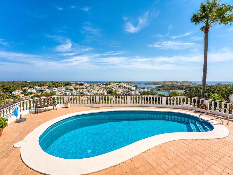 Foto 6b0b6851-459a-4b0c-b79d-275ca7ee509a. Chalet con riscaldamento parcheggio piscina in Port d´Addaia Es Mercadal