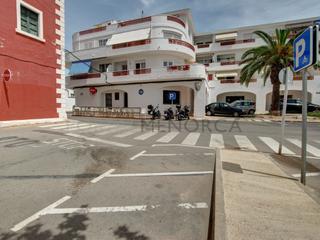 Appartement à Es Castell. Piso de 3 dormitorios con ascensor y terraza en es castell