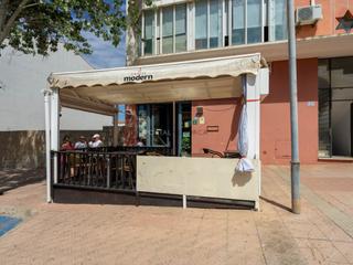 Local commercial à Carrer de fornells 116. Local comercial actualmente en explotación como bar, mahón
