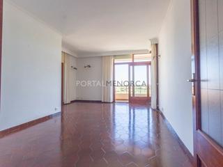 Appartement à Molí des Pla-Andrea Doria. Gran piso de cuatro dormitorios y tres baños en zona fort de lea